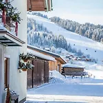 Farm stay Schiefergut Family Resort Flachau *