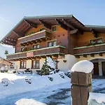 Farm stay Schiefergut Family Resort Flachau *
