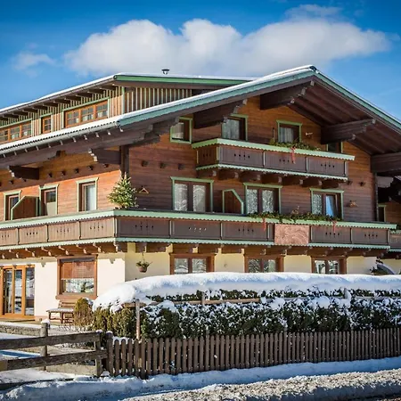 Bauernhof Vorderklinglhub &landhaus Olga