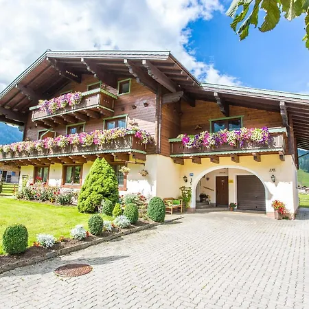 Bauernhof Vorderklinglhub &landhaus Olga Flachau