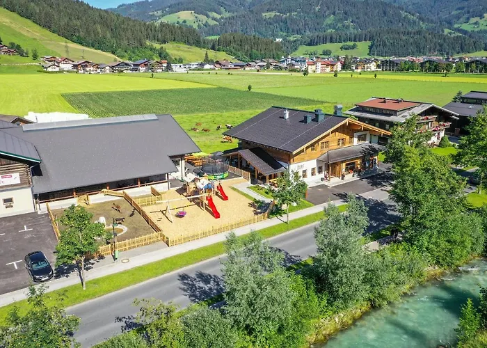 Bauernhof Vorderklinglhub Lantgård Flachau